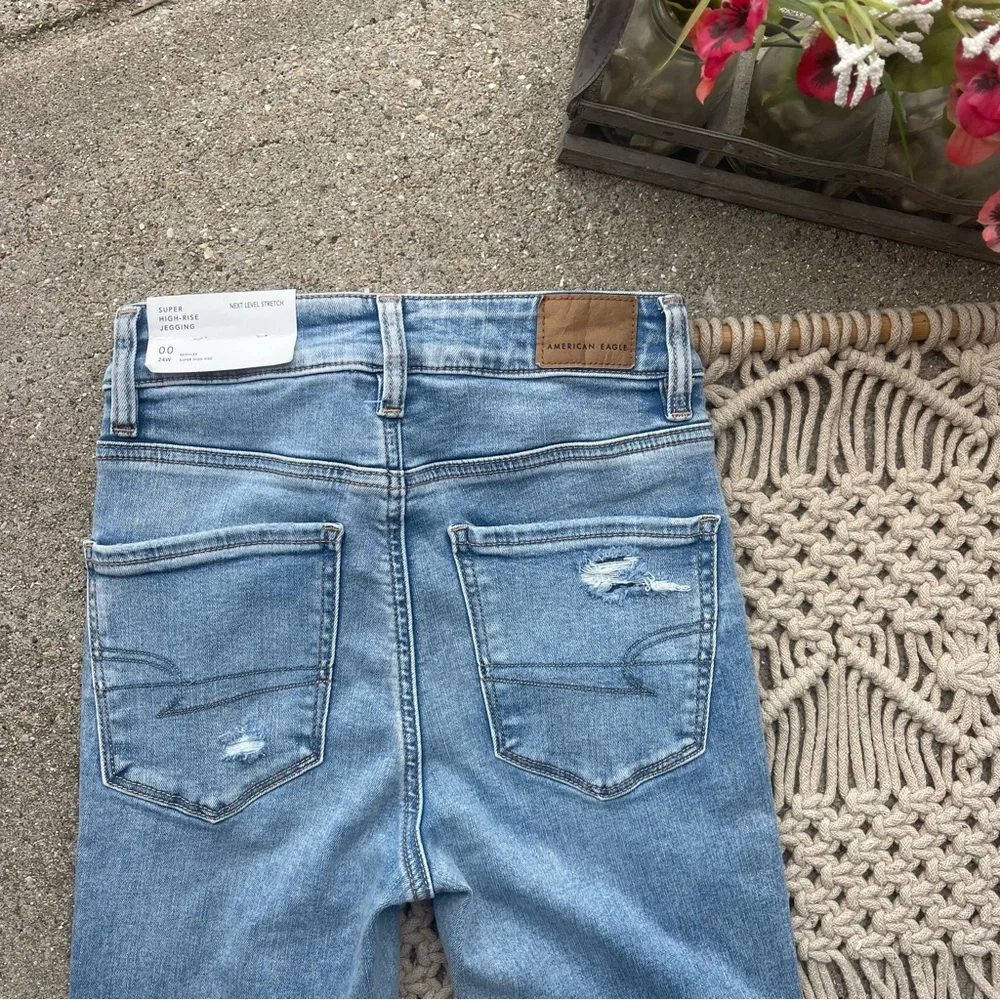 NWT American Eagle High Rise Distressed Jeans Size 00 - Picture 6 of 7